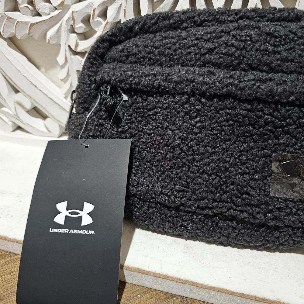 NEW Under Armour Sherpa Black Adjustabme Waist Bag/Crossbody OSFM - Picture 6 of 14